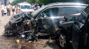 На Украине кортеж президента Зеленского столкнулся с автобусом с детьми