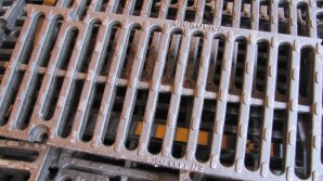 В Унгенах пропадают решетки ливневки и крышки люков