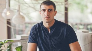 Молдавский боец Николай Кэрэуш завоевал золотую медаль на ЧМ по муай-тай