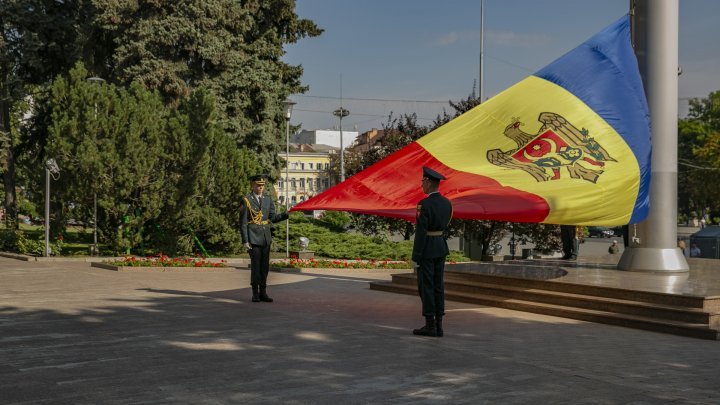 В Молдове проходит День памяти жертв тоталитарных и авторитарных режимов (фото)