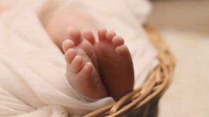 Американка из-за ошибки врачей родила ребенка другой расы