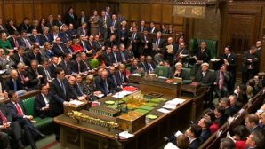 Британские парламентарии отклонили инициативу о досрочных выборах