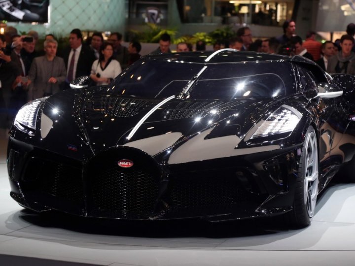 Новый Bugatti за $18,7 млн был куплен анонимным покупателем (фото)