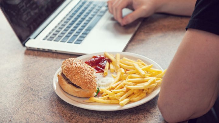 17-летний британец потерял зрение и слух из-за пристрастия к фастфуду