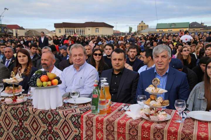 Многонациональная свадьба в Дагестане побила два мировых рекорда (ФОТО)