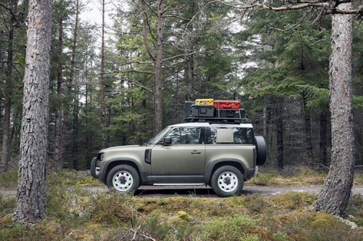 Land Rover показал возрожденный Defender (фото)