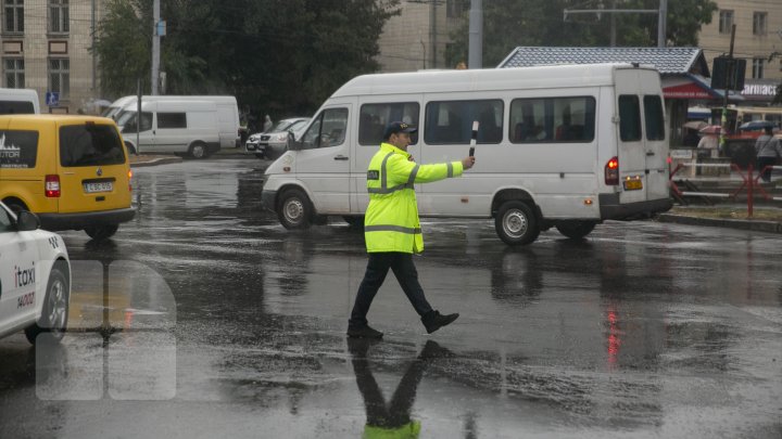 Как жители столицы пережили это утро (ФОТОРЕПОРТАЖ)