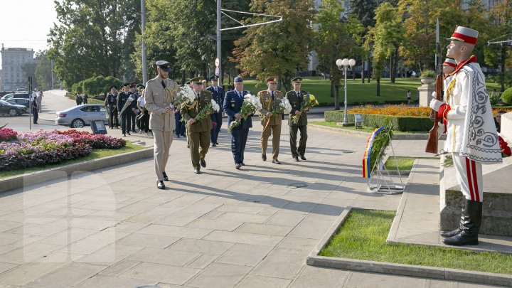 Национальная армия Молдовы отмечает 28-летие со дня основания (фоторепортаж)