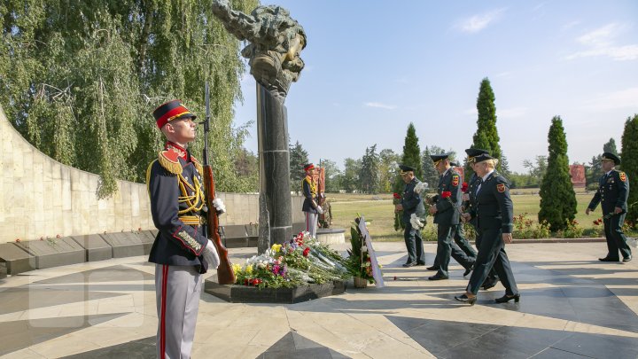 Национальная армия Молдовы отмечает 28-летие со дня основания (фоторепортаж)