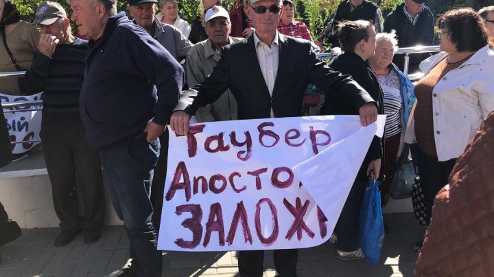 Марину Таубер сопроводили в здание суда: протесты сторонников депутата партии "ШОР" продолжаются  (ФОТО, ВИДЕО)