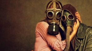 "Зловонная" беда многоэтажки: в доме на Рышкановке прогнила канализационная труба