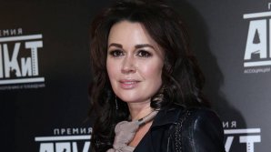 Могилы отца и брата Заворотнюк взяли под охрану