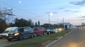 Цепная авария на Виадуке: столкнулись три автомобиля