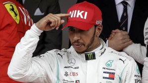 Пятикратный чемпион мира в гонках "Формула-1" Льюис Хэмилтон решил взять уроки бокса