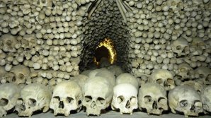 Туристам запретят фотографироваться в чешской церкви из костей 