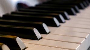 Трое музыкантов проведут в разных местах столицы пять симфонических концертов