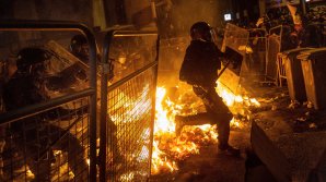 В Барселоне продолжаются массовые беспорядки, устроенные каталонскими сепаратистами