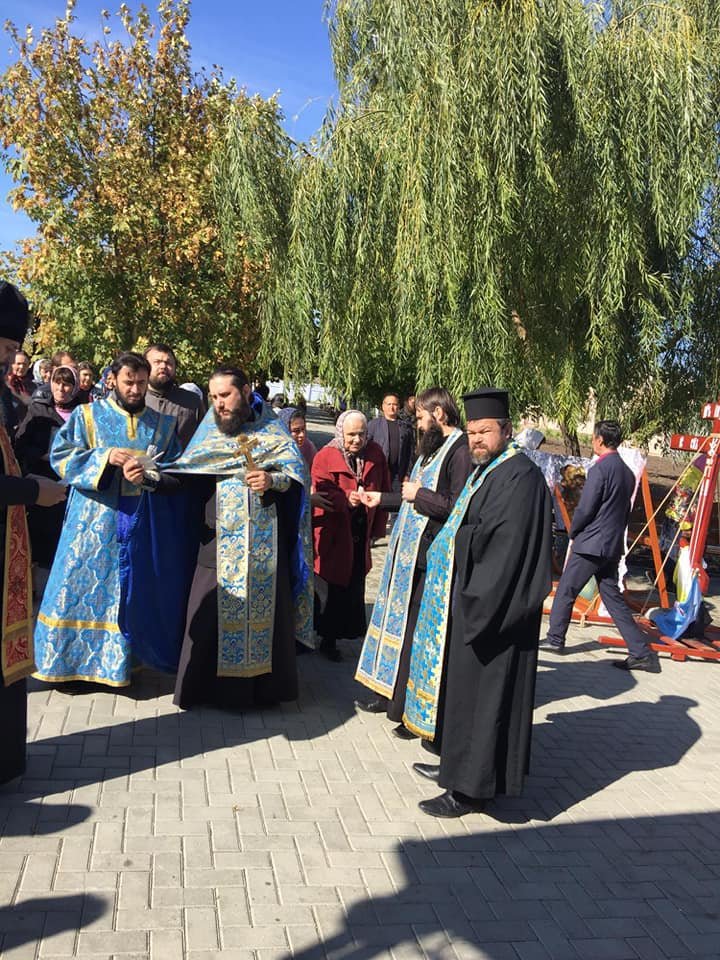 В праздник Покрова Пресвятой Богородицы по улицам Комрата прошел крестный ход