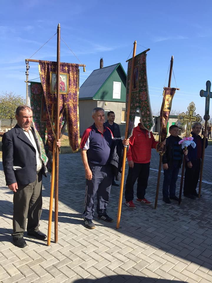 В праздник Покрова Пресвятой Богородицы по улицам Комрата прошел крестный ход