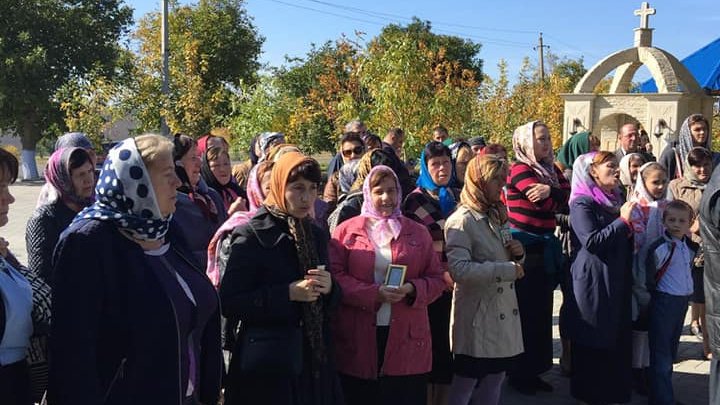 В праздник Покрова Пресвятой Богородицы по улицам Комрата прошел крестный ход