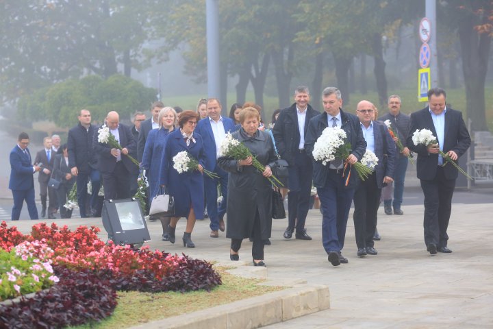 Этот город в … дыму: 50 оттенков запахов праздничного Кишинева (ФОТОРЕПОРТАЖ)