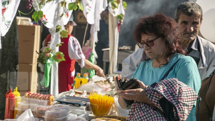 Этот город в … дыму: 50 оттенков запахов праздничного Кишинева (ФОТОРЕПОРТАЖ)