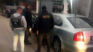 Обыски на нескольких складах в столице: в операции участвуют представители НАПБ