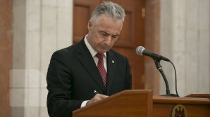 Министр обороны о связях с президентом Игорем Додоном: Работа и личные отношения - две разные вещи