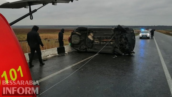 В Одесской области перевернулся автомобиль с семьёй из Молдовы (ФОТО)