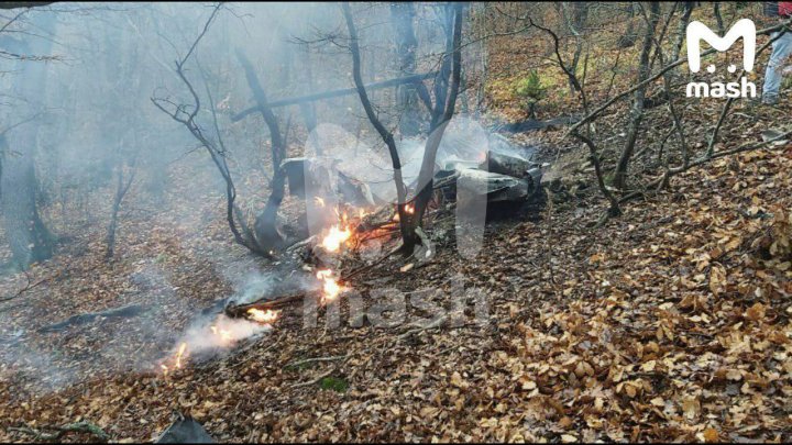 Крушение вертолета под Новороссийском: на месте аварии нашли тело пилота (ФОТО, ВИДЕО)