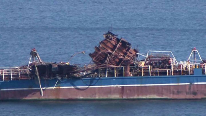 Взрыв на танкере в Находке: один из членов экипажа ушёл под воду на глазах у спасателей