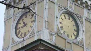 Знаменитые часы на башне мэрии Кишинёва остались без стрелок