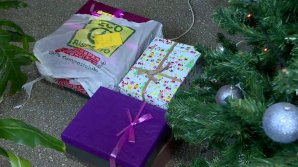 Дети детям: школьники собрали деньги на подарки воспитанникам столичного Общественного центра 