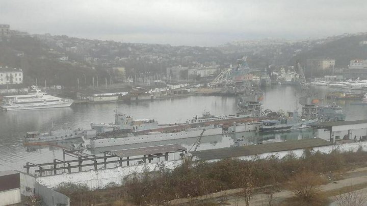 В Черном море затонула, а затем всплыла списанная подлодка