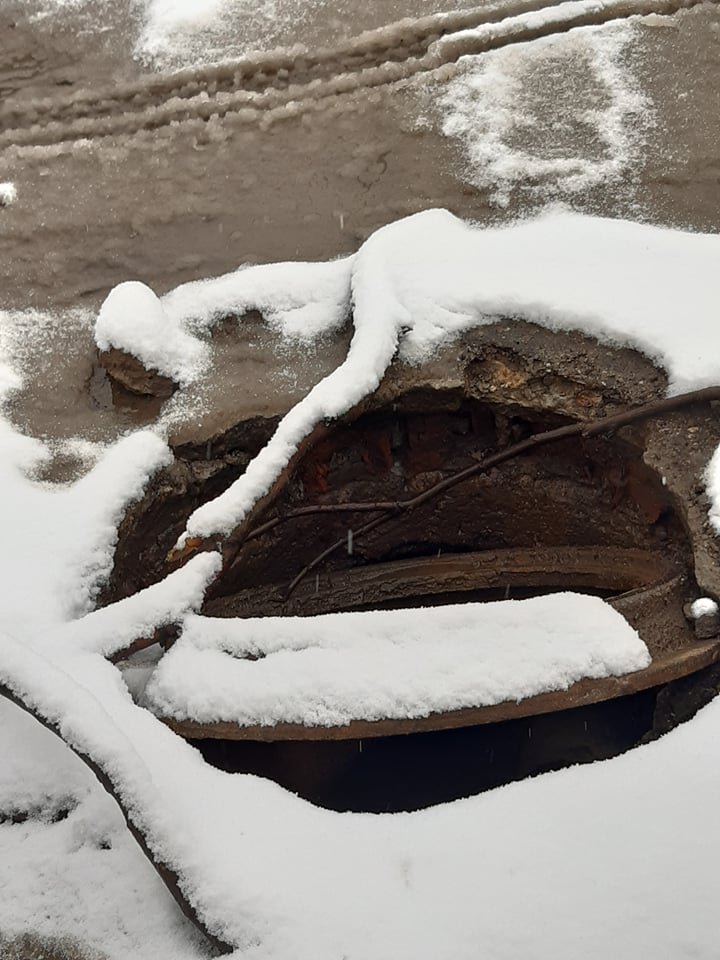 В Дурлештах жалуются на ловушки для водителей на дорогах: "Надеемся, чиновники отреагируют, не дожидаясь аварий" (ФОТО)