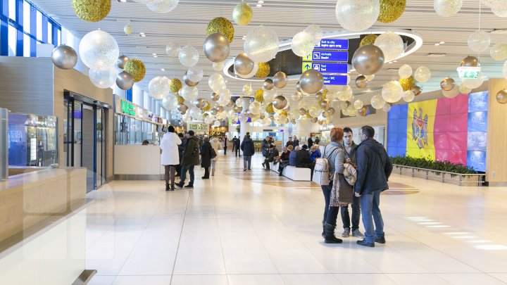 Все готово к встрече Нового года: кишиневский аэропорт дарит праздничное настроение пассажирам (ФОТОРЕПОРТАЖ) 