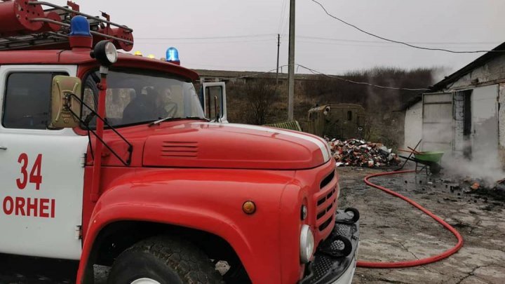 Крупный пожар в Оргеевском районе: на борьбу с огнем ушло почти два часа (ФОТО)