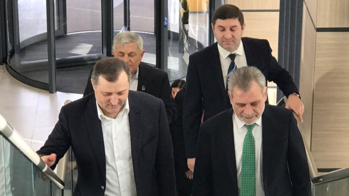 Влад Филат явился на Национальный совет ЛДПМ, созванный по случаю основания партии (ФОТО)