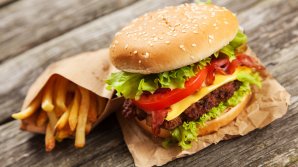 Больше фастфуда, меньше овощей: Трамп поменял стандарты питания в американских школах