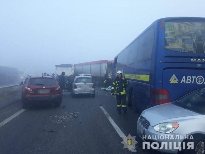 В Одессе столкнулись 11 машин: один человек погиб, еще двое в больнице (ФОТО, ВИДЕО)