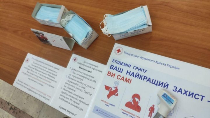 Паника в Одессе: из многих аптек исчезли медицинские маски, фармацевты говорят, что их нет уже неделю