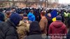 На Полтавщине протестуют против размещения прибывших из Уханя: для расчищения трассы применили БТРы (ВИДЕО)