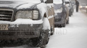 Кишинёв этой зимой сэкономит на противогололёдной смеси 