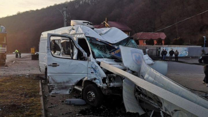 В Румынии в ДТП попал микроавтобус с гражданами Молдовы (ФОТО)