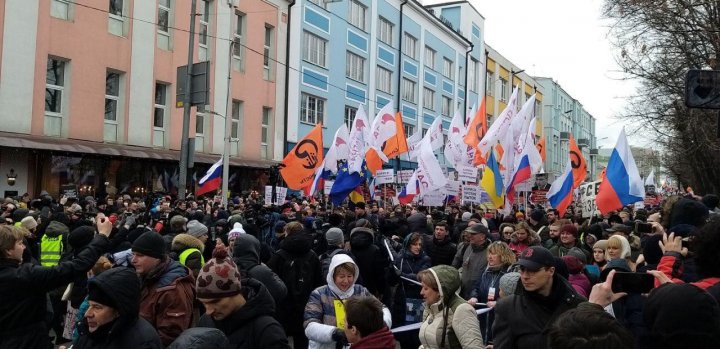 Марши памяти оппозиционного политика Бориса Немцова во многих городах России: как шествие восприняли власти (ФОТО)