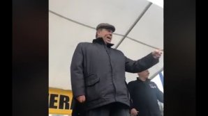 Шутки и сожаления по поводу неприличного жеста: Антон Гэмурарь попытался оправдаться за хамство на протесте