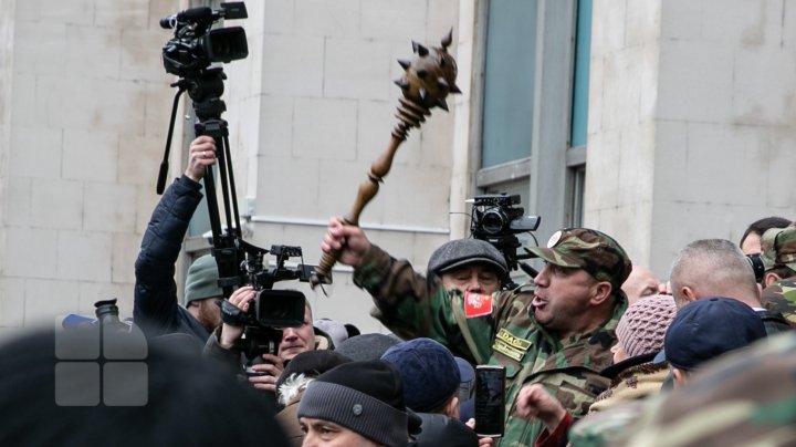 В центре столицы протестуют участники конфликта на Днестре