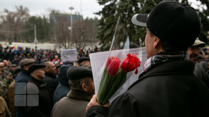 В центре столицы протестуют участники конфликта на Днестре