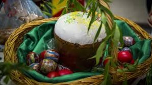 Разделены, но вместе: политики поздравили граждан со Светлым праздником Пасхи