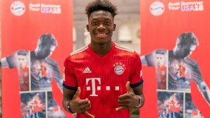 Канадский футболист Альфонсо Дэвис продлил контракт с "Баварией" на два года